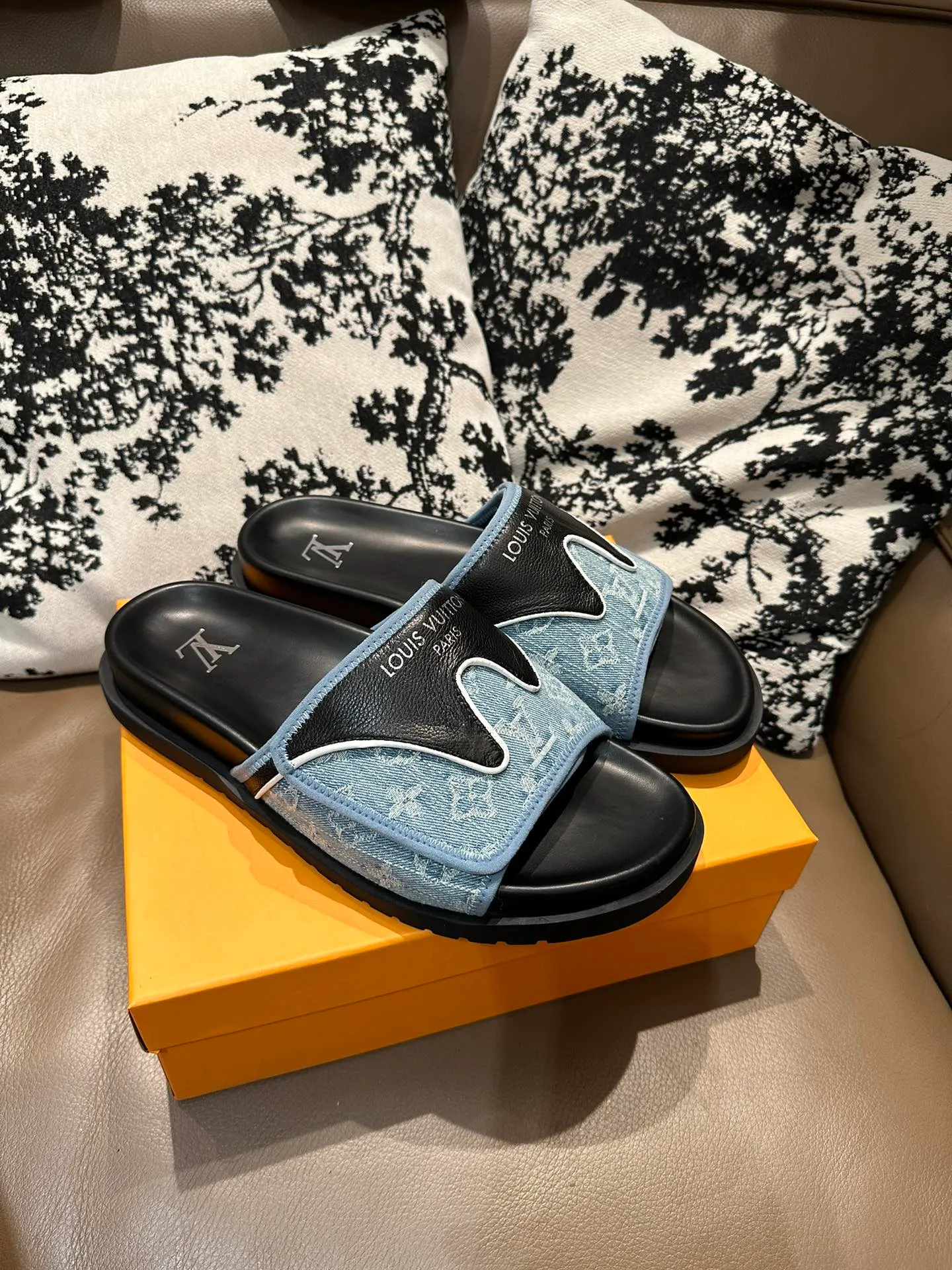 Men's shoes💰340💰 LV Velcro new style, cowhide surface, sheepskin lining, size 36-46